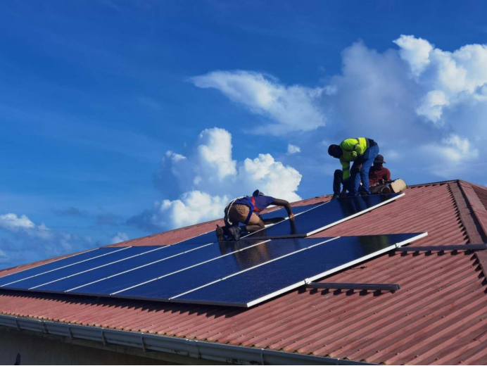 东方电子实施的国际零碳岛屿合作框架下首个海外项目在格林纳达完成交付